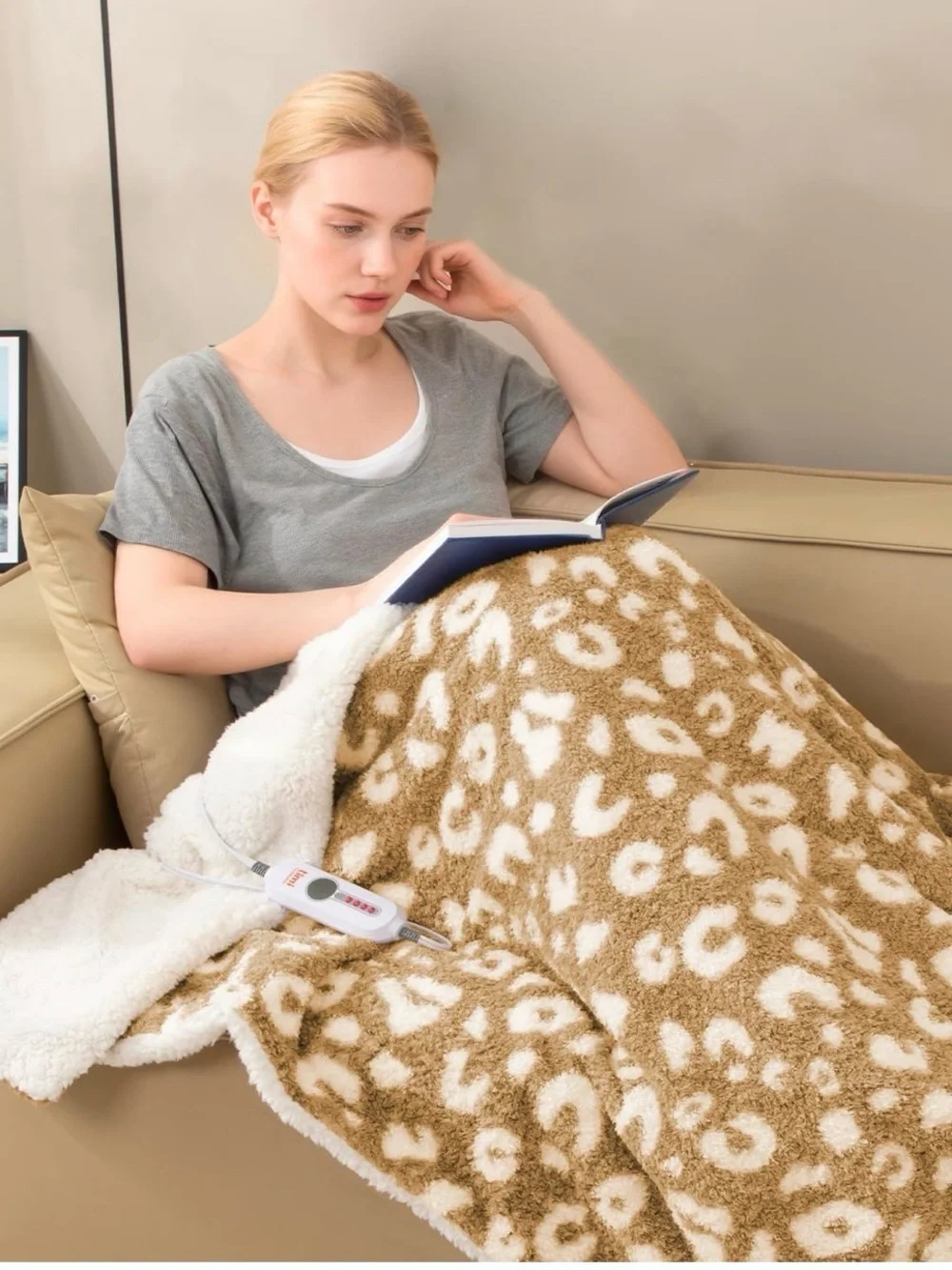 Electrical Plush Sherpa Throw Blanket - Tan and White NWT 50x60 standard size